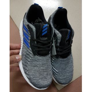 Giầy Adidas Alpha bounce
