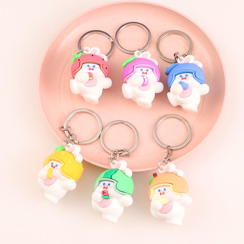 Móc khóa nhựa PVC thỏ trắng đội mũ nhiều màu 4.5*3.5cm Clovershop68