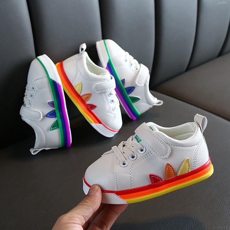 Giày sneaker đế mềm chống trượt phong cách Hàn Quốc cho bé tập đi