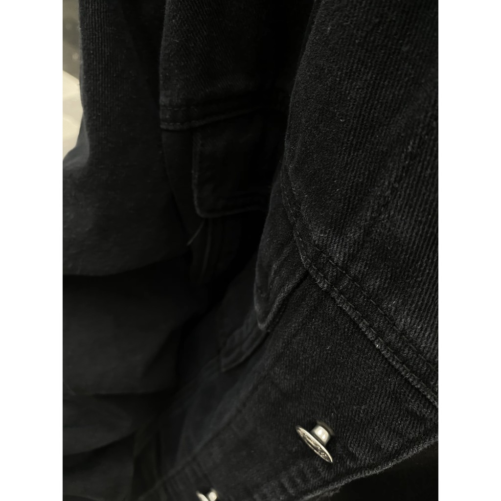 Áo khoác bò màu đen dáng dài rộng