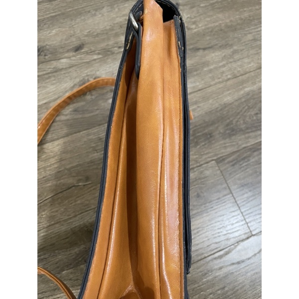 Túi da đeo chéo pass tặng