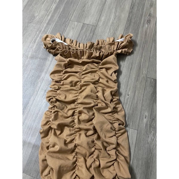 2hand đầm trễ vai body