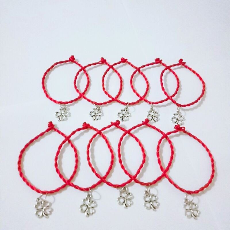 Vòng tay chỉ đỏ kèm mặt cỏ may mắn, đem lại may mắn, tài lộc cho người đeo  Sỉ phụ kiện 1K