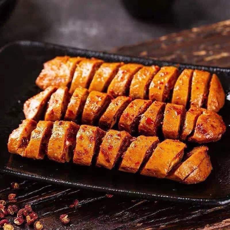 Xúc xích chay cuộn cay hương vị BBQ - Lùn Con Food