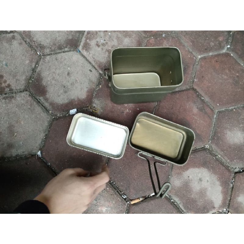 Cặp lồng nhôm