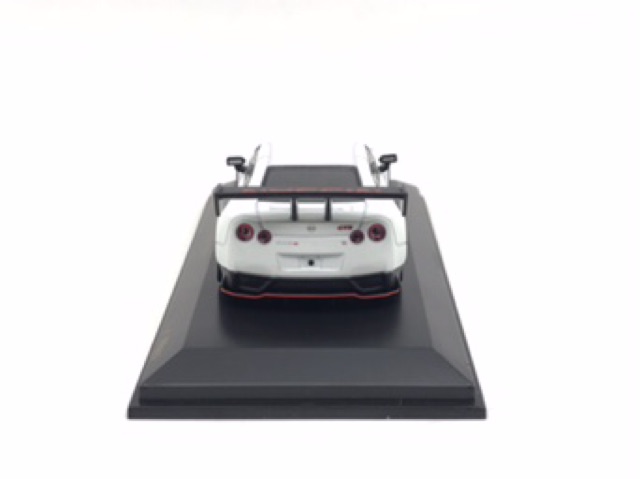 Xe Mô Hình Nissan GT-R Nismo GT3 (R35) 2015 1:64 Car-Nel ( Trắng )