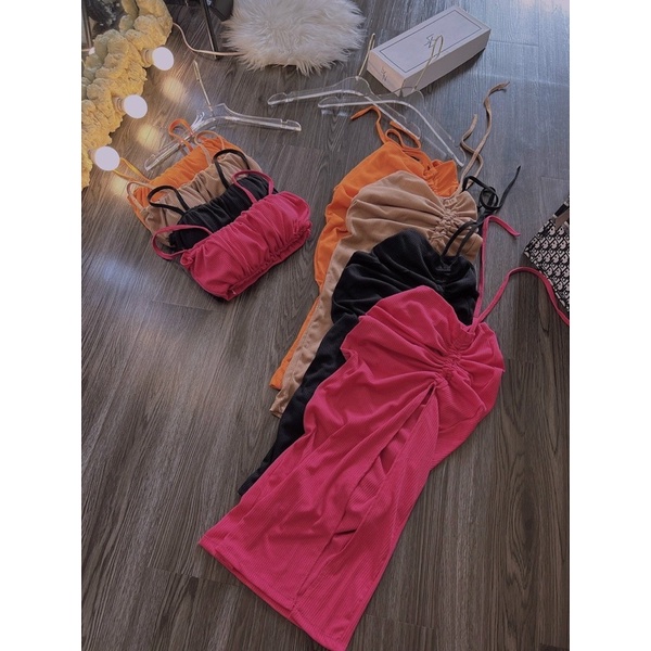 Set Bộ Thun Dẻo Dày Lạnh Áo Croptop Viền Chữ Vàng AlexXangg FF + Quần Ống Xuông Viền Vàng