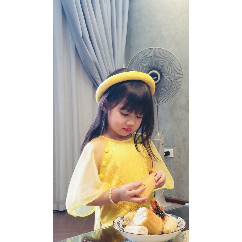 Áo dài Tết bé gái. Hàng thiết kế thương hiệu Litibaby,  chất liệu lụa mềm mịn, nhẹ nhàng, size 1-10 cho bé 10-30kg.
