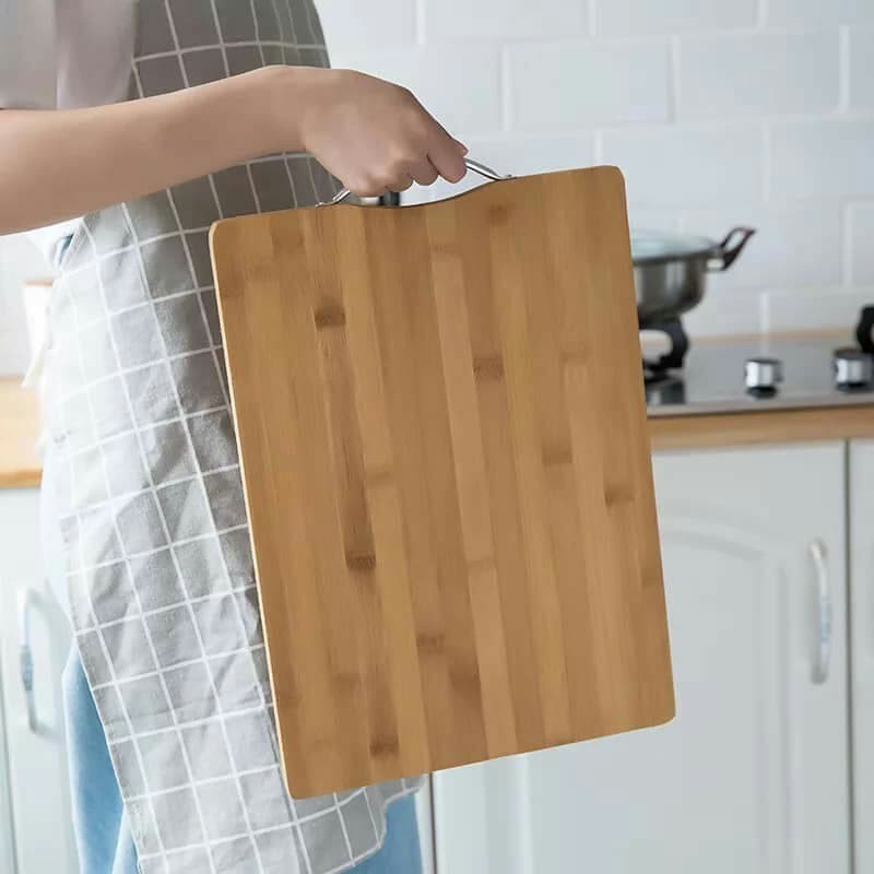 Thớt tre trúc Bamboo Board 38 x 28cm có quai treo chắc chắn | Thớt trúc quai inox