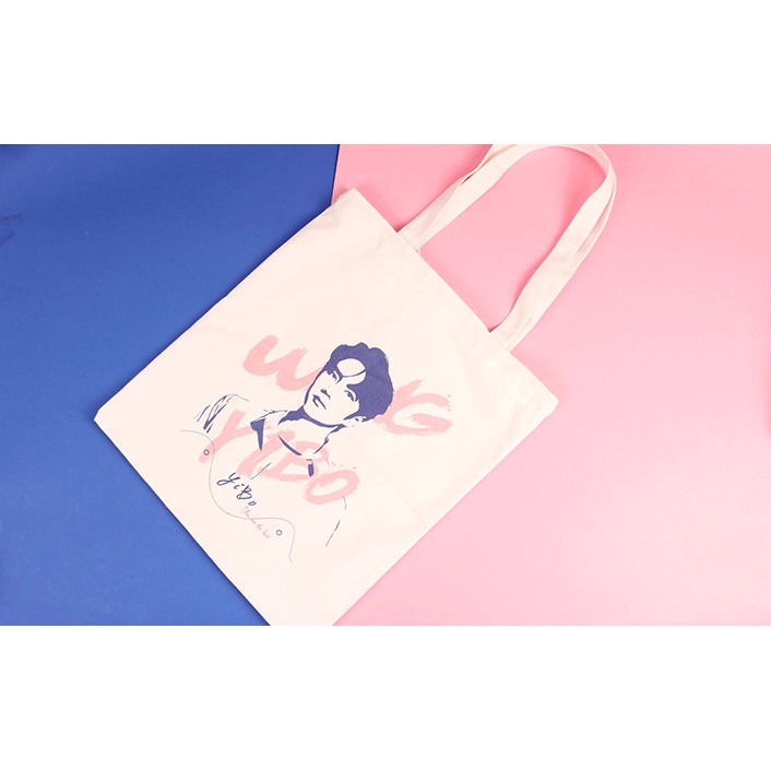 Combo túi vải, lomo card, móc khoá Vương Nhất Bác - Tiêu Chiến | BigBuy360 - bigbuy360.vn