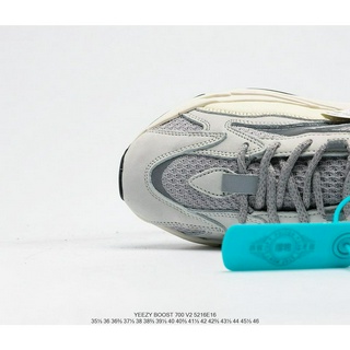 Giày Thể Thao Adidas Yeezy 700 V2 Static