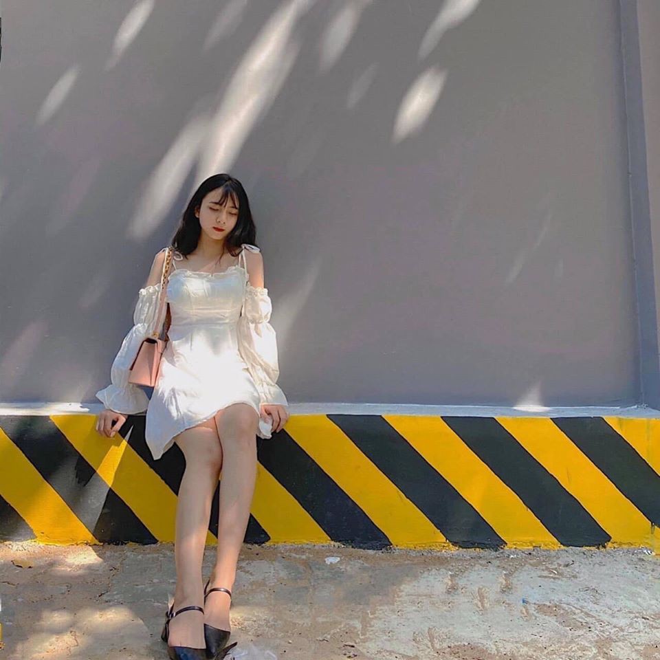 phong cách Hàn Quốc Đầm trắng trễ vai dạo phố so cute [KÈM ẢNH THẬT]