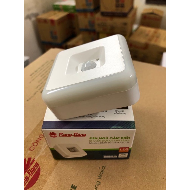 Đèn ngủ cảm biến Rạng Đông - Model: ĐN01.PIR 65x65/0.3W