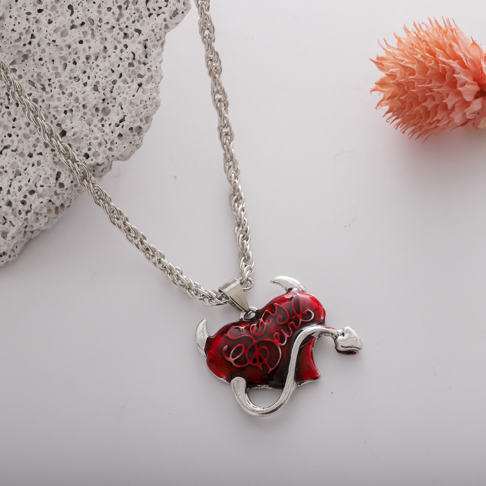 Vòng cổ Mặt Trái Tim Khắc Chữ Phong Cách Gothic Thời Trang Cho Nam