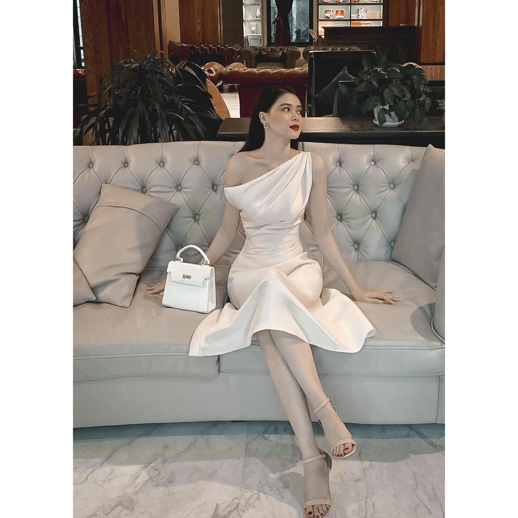 Đầm dự tiệc lệch vai xòe sang trọng Clara Dress