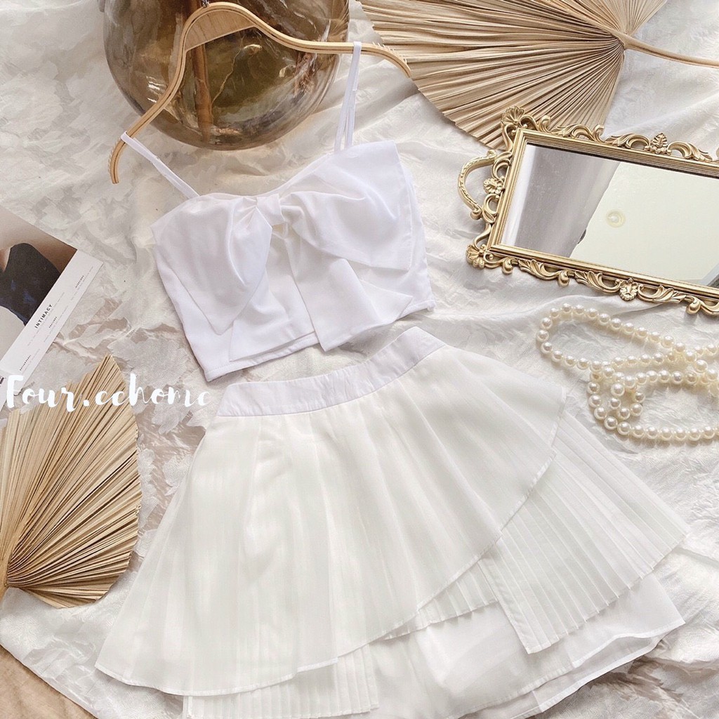 Set áo 2 dây nơ ngực bản + chân váy xếp ly tầng trắng