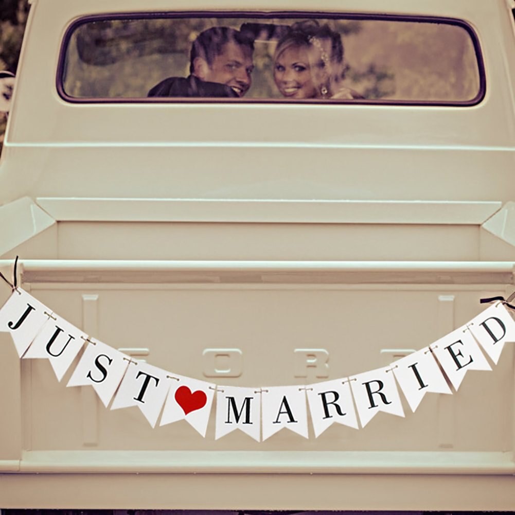 Dây chữ giấy HAPPY WEDDING (Có kèm dây)