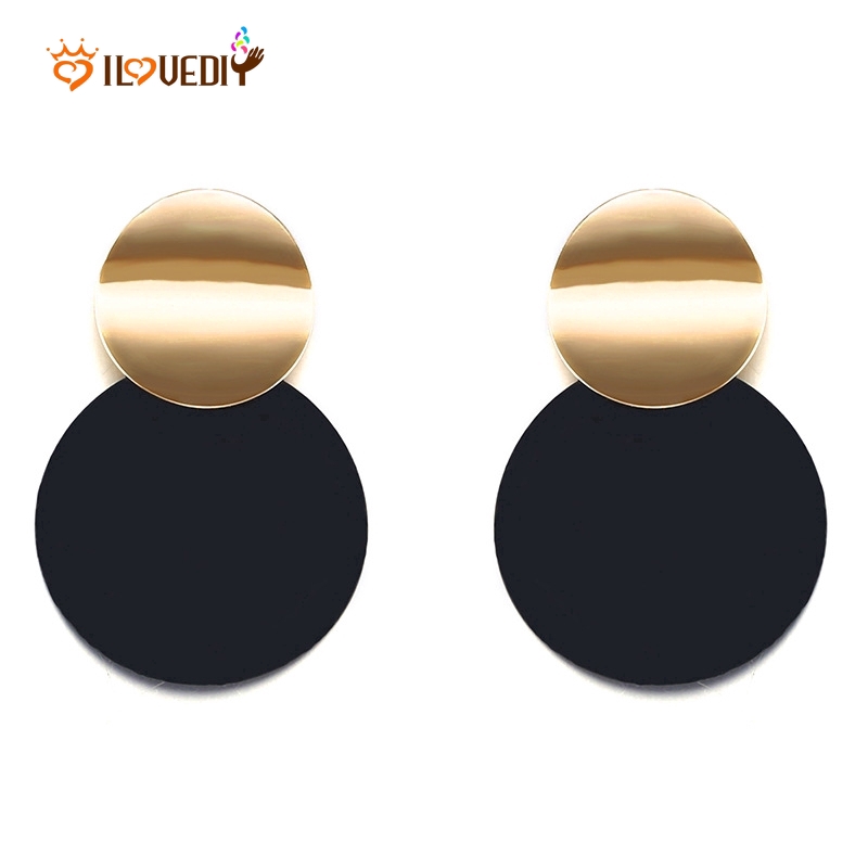 Đôi bông tai thiết kế hình tròn độc đáo với xu hướng thời trang