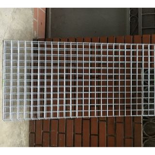 Lưới sắt đen