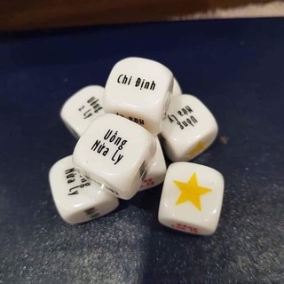 Xúc xắc uống bia rượu (loại chữ)