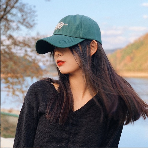 [Mã FAMARAL1 giảm 10K đơn 50K]Mũ lưỡi trai bóng chày thêu chữ HEART unisex năng động