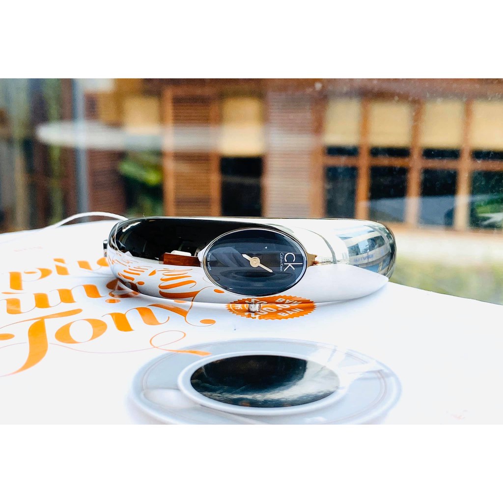 Đồng hồ nữ Calvin Klein K1Y22102 còn hơn cả 1 lắc tay