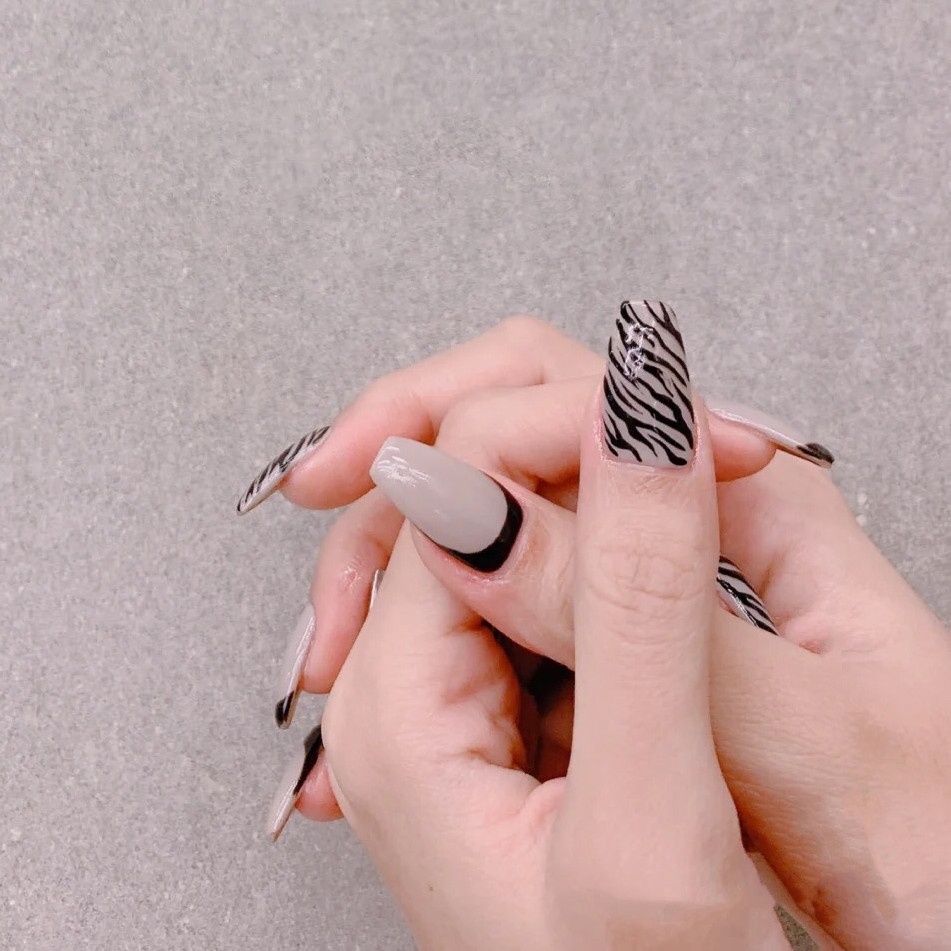 Bộ 24 Móng Tay Giả Ngắn Dễ Thương