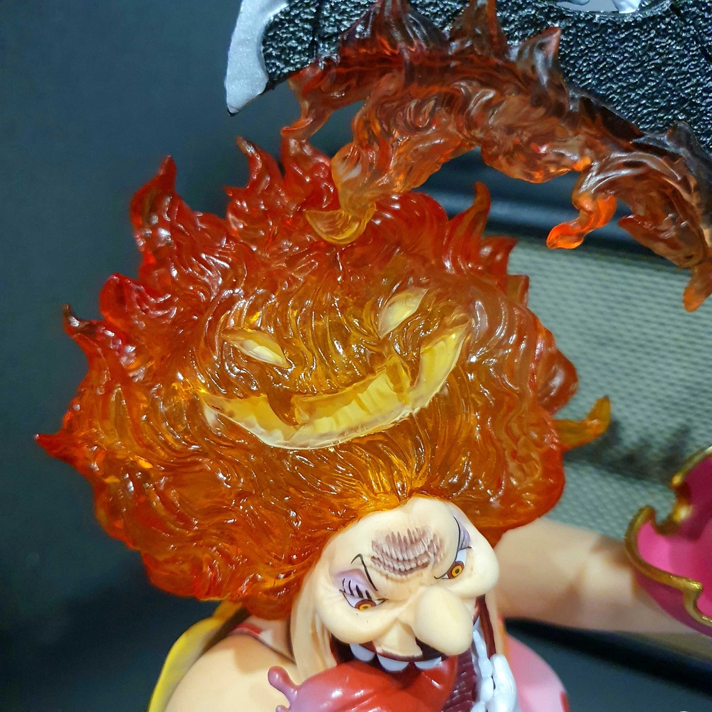 Figure / Mô hình Big Mom 28 cm