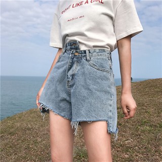 Quần short cạp lệch