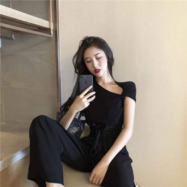 Áo len motogi xoắn vai