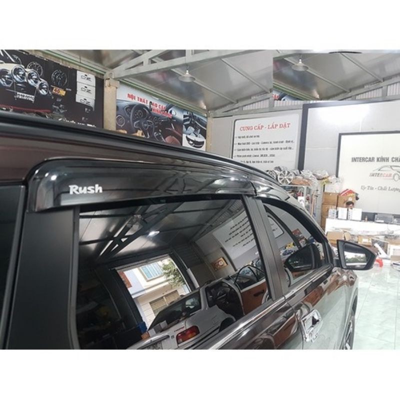 Bộ vè che mưa đen Thái cho xe Toyota Rush 2018+