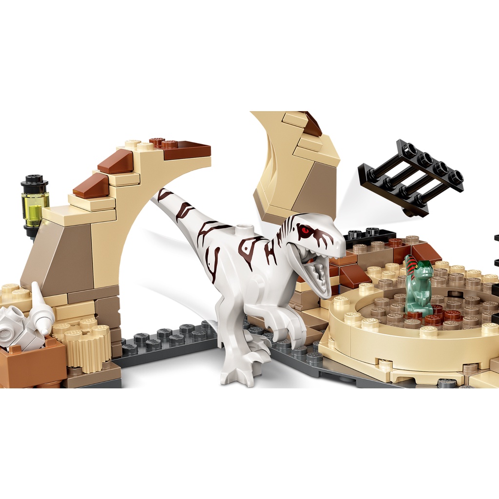 Lego HaHa - Lego Jurassic World - Cuộc Rượt Đuổi Khủng Long Atrociraptor - 76945