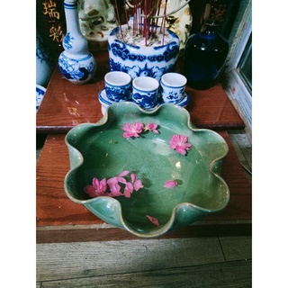 Bát sen thả hoa Minh Đường tụ thủy