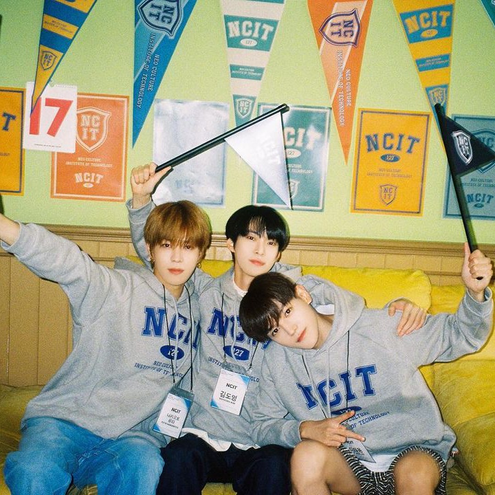 [SẴN XÁM SIZE S] Áo hoodie NCIT basic giống NCT 127 (trắng/xám/đen) | BigBuy360 - bigbuy360.vn