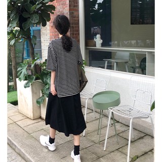 [SIÊU XINH] Set áo thun kẻ + chân váy kaki đen