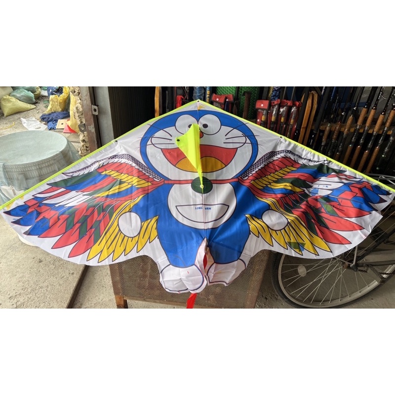 Diều thả ngoài trời, đồ chơi vận động cho bé