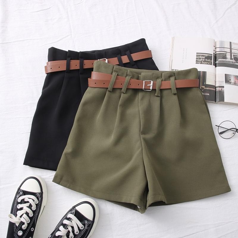 QUẦN SHORT 2 LY MẪU MỚI SIÊU ĐẸP CHẤT TUYẾT MƯA 5 MÀU THỜI TRANG BANAMO FASHION SHORT 2 LY KÈM BELT 636