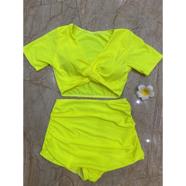 Set đồ bơi tay ngắn xoắn giữa quần nhúng giấu bụng