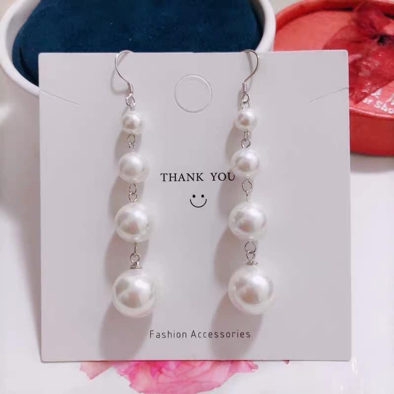 Bông tai Ngọc trắng dài 3 hạt đến 4 hạt..