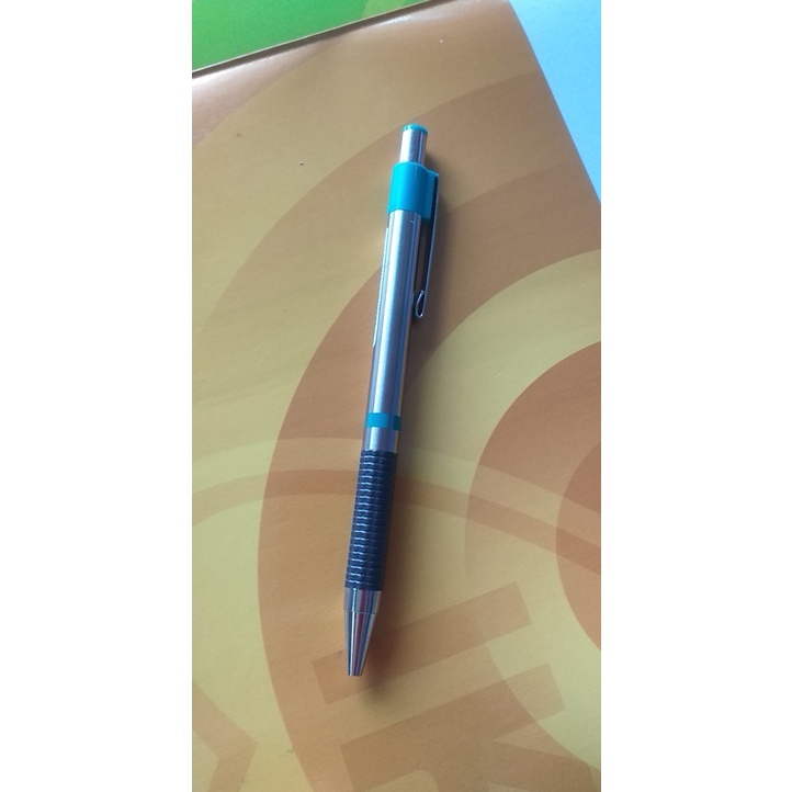 Bút Bi Bấm F-301 Zebra F301 0.7mm cán bút kim loại - 1 cây  - Hàng Chính Hãng