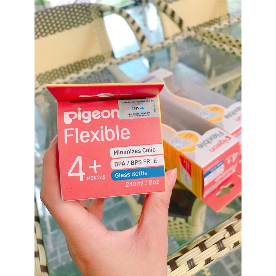 Bình sữa thủy tinh Pigeon 120ml /240ml cổ hẹp với núm vú silicone siêu mềm