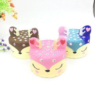 Squishy bánh kem tuần lộc