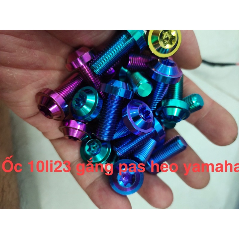 (GR5 XỊN ) ốc titan 10li23 bắt heo dầu các dòng xe yamaha
