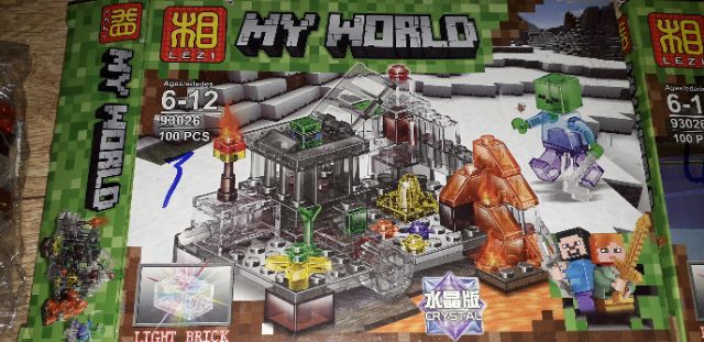 Lắp ráp 1 hộp Minecraft MyWord 93026 có từ 100 chi tiết bằng nhựa ABS