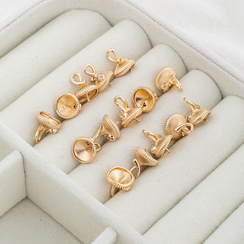 Mặt Dây Chuyền Bằng Đồng 14k Mạ Vàng Dát Đá Zircon Sang Trọng