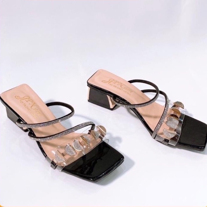 Guốc Dép Nữ Mũi Vuông Đính Đá Mặt Trăng Phối Dây Quai Ngang Cao Gót 5P Màu Xanh Ngọc/Đen/Nude