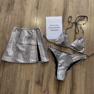 [BKN1390] <ÂU> SET BIKINI 3 MÓN DA RẮN BẠC KÈM CHÂN VÁY XẺ