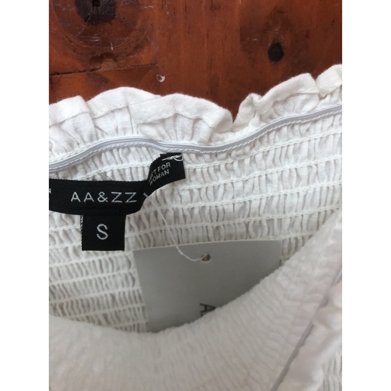 Đầm trắng aut nhún