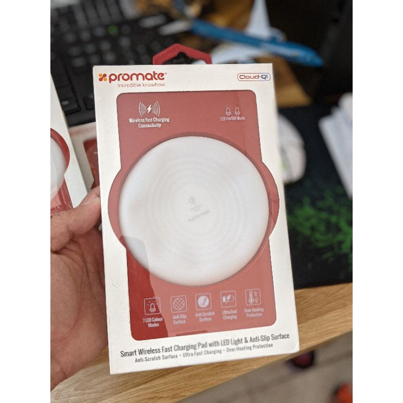 Đế sạc không dây Promate Cloud-Qi 7 màu sắc