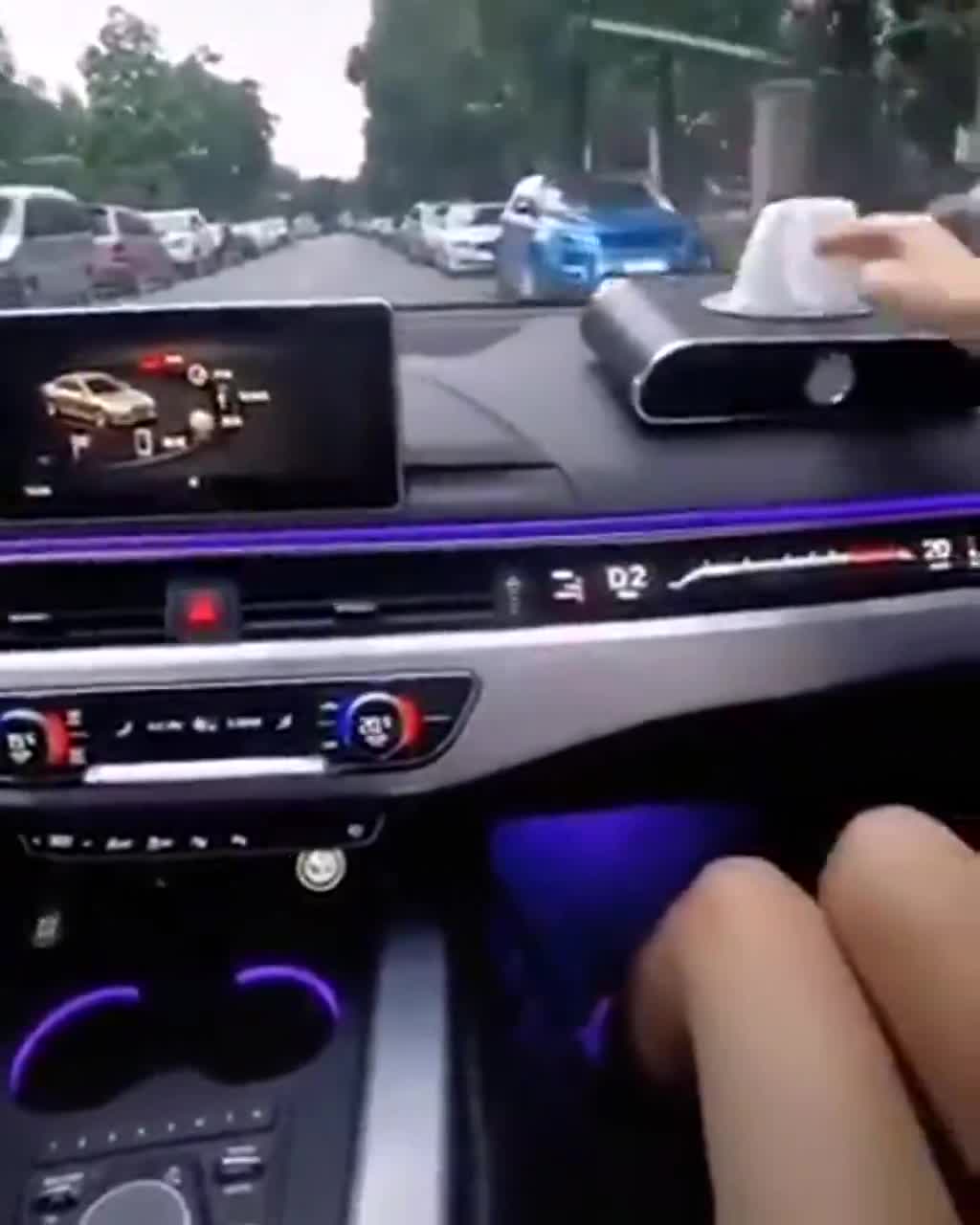 Hộp đựng giấy ăn trên ô tô 3 chức năng